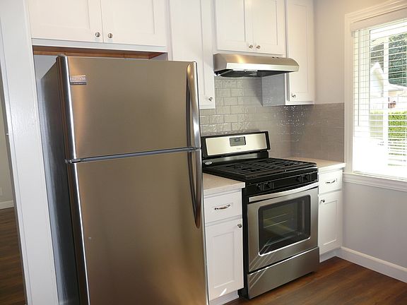 3rd image of 123 La Cienega Ct