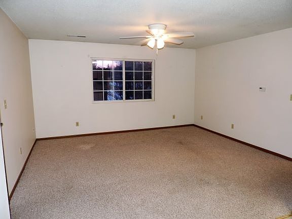 3rd image of 450-472 Peterson St #460