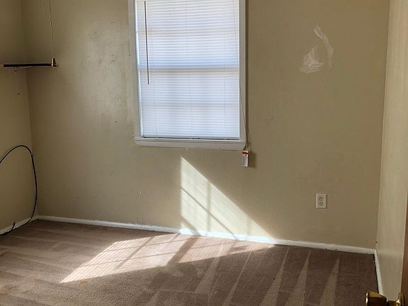3rd image of 2511 NW 38th Pl