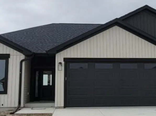 2810 Sheridan Dr, Norfolk, NE 68701