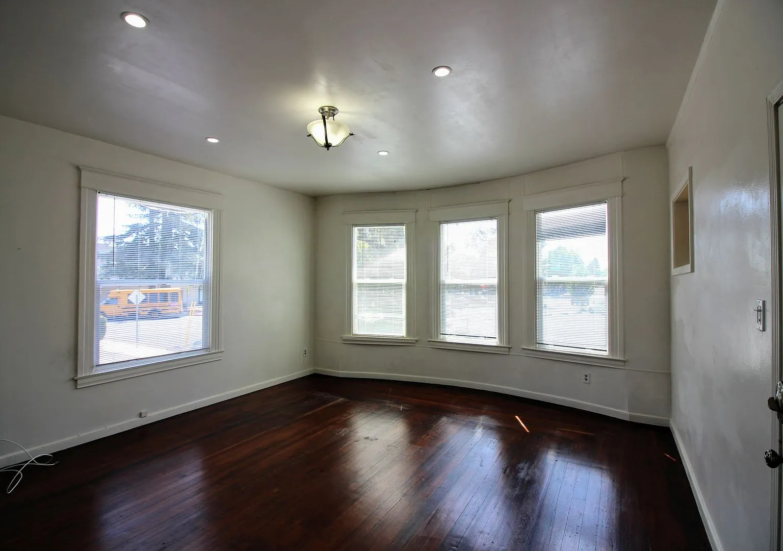518 Riley Street — Photo 1