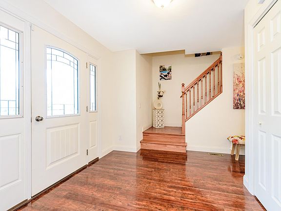 2nd image of 8 Bristol St