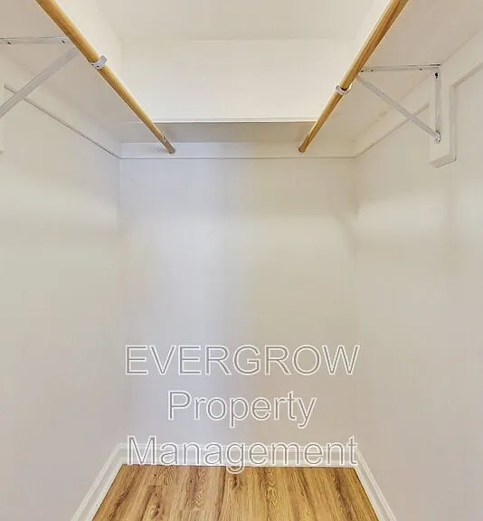 3962 Strathmore Dr — Photo 16