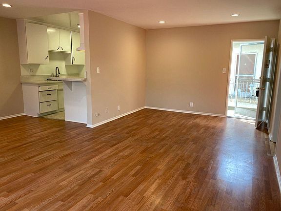 2nd image of 220 W Spazier Ave APT E