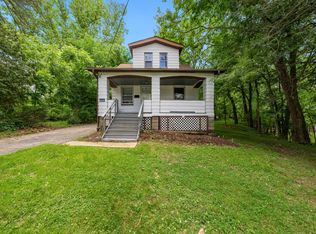 128 Greencroft Rd, Bedford, OH 44146