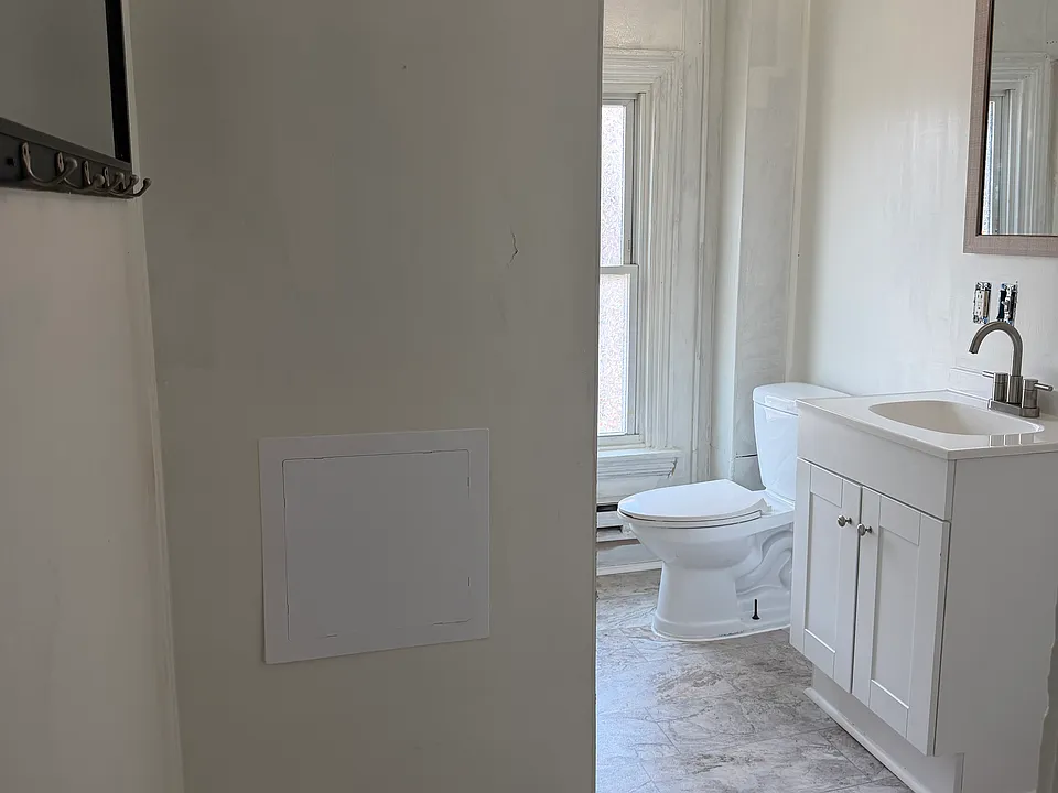 173 E Penn St #3