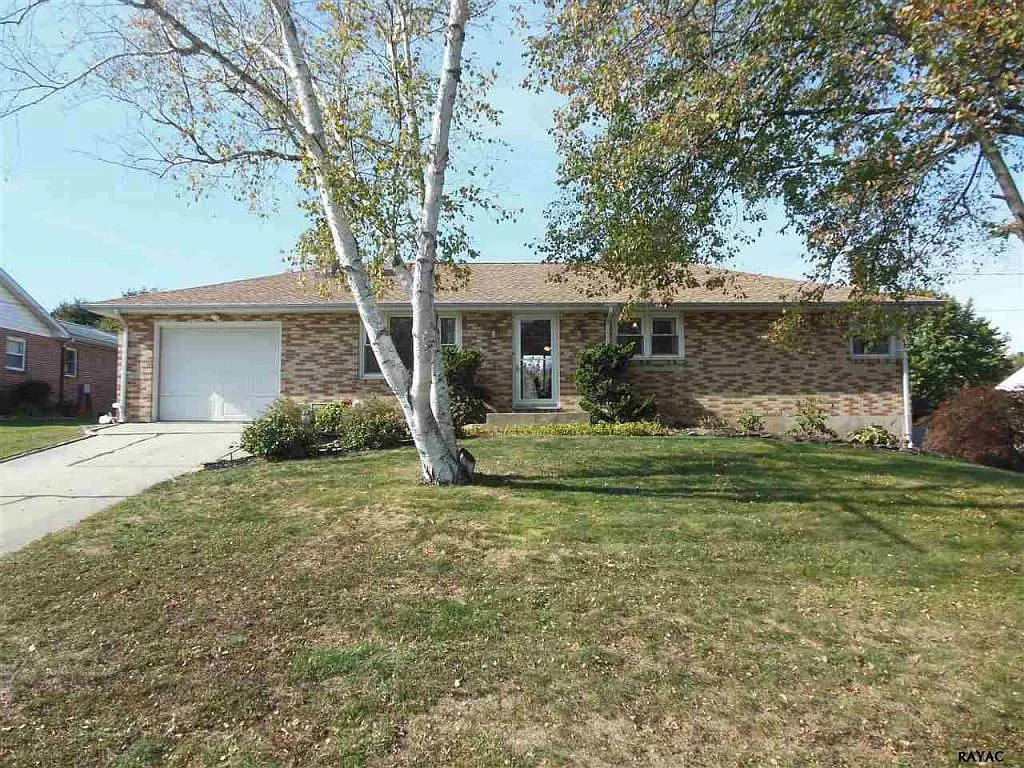 1929 Pine View Dr photo 1