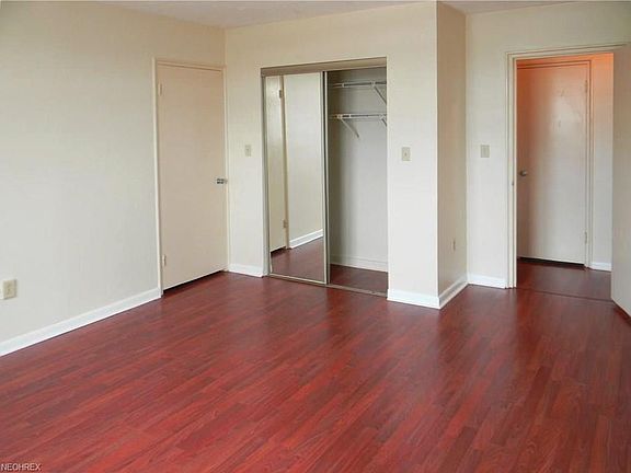 4th image of 11820 Edgewater Dr APT 1001