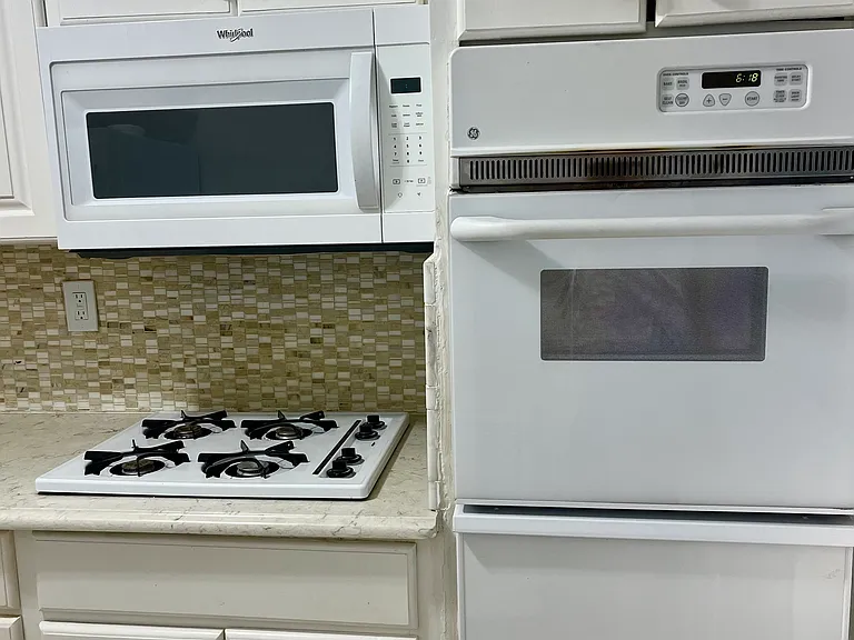 71 Strawberry Hill Ave #217 — Photo 6