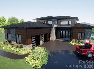 846 Lakeforest Dr, Clover, SC 29710