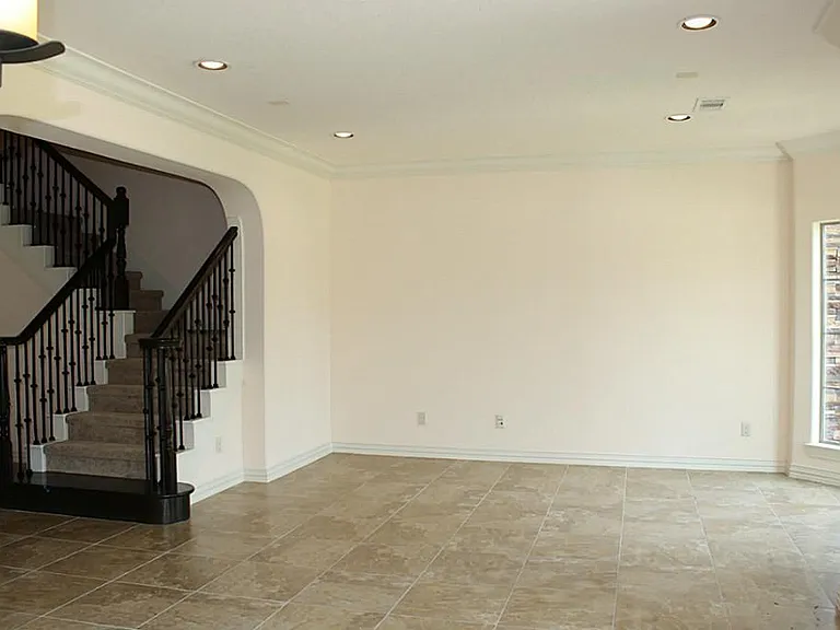 2046 Palm Forest Ln — Photo 3