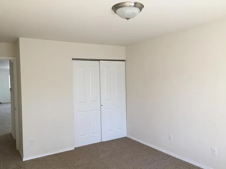 1608 W Plath Ave — Photo 2