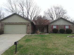 1841 Spruce Hill Dr, Belleville, IL