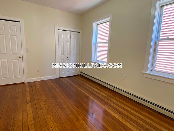 5th image of 55 Lawn St #3