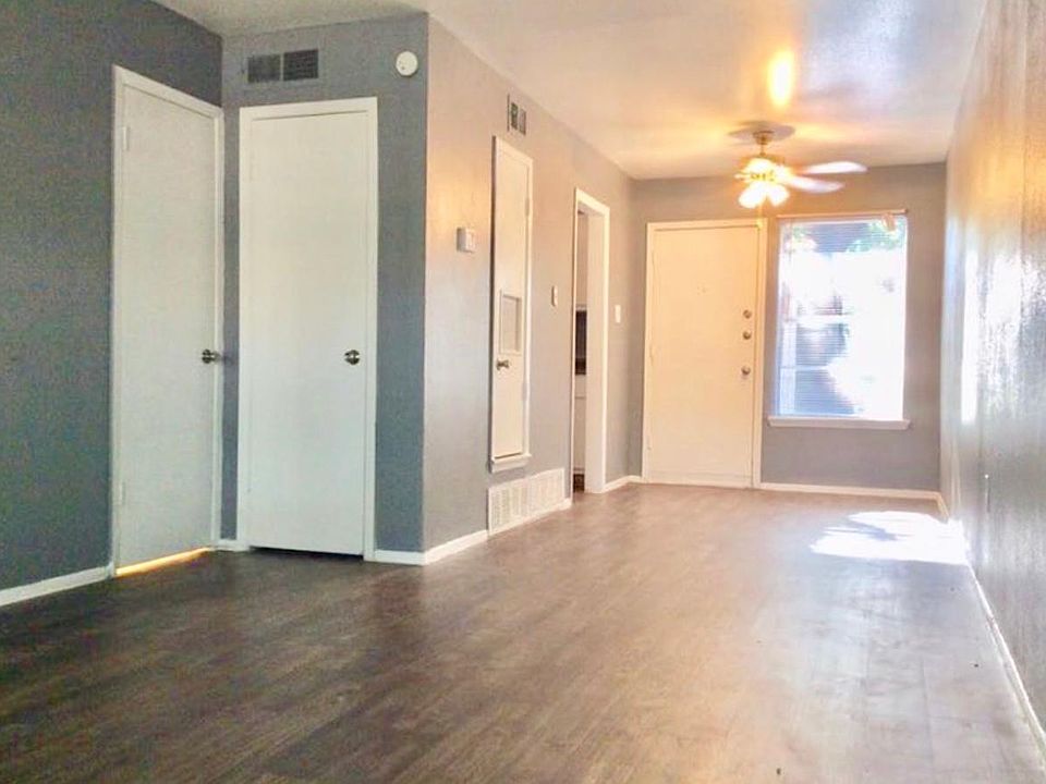 1st image of 2802 Lasses Blvd APT 4
