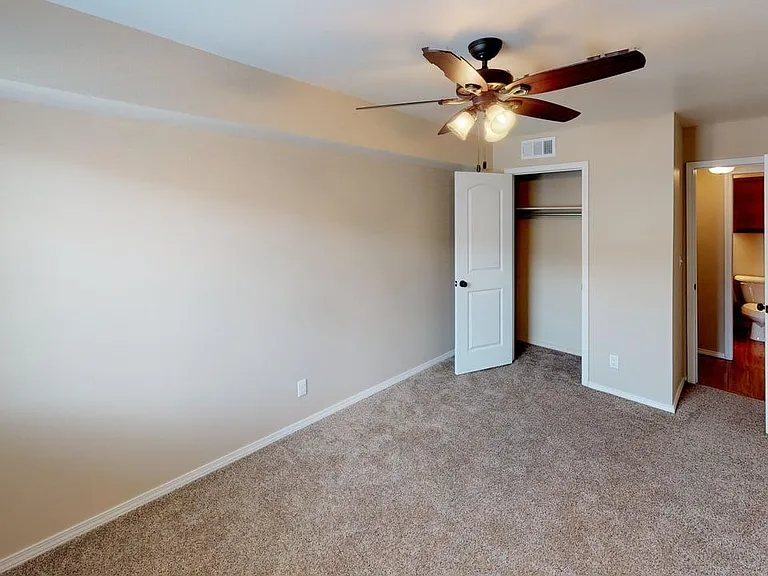Metroplex Apartments — Photo 49