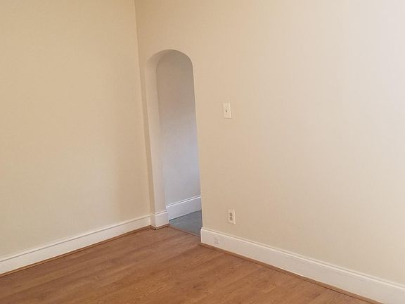 2nd image of 504 E Thelma St Floor 1