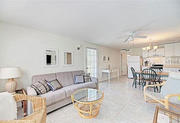 5th image of 1300 Holiday Dr #3