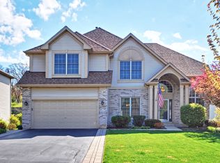 915 Tipperary St, Gilberts, IL 60136