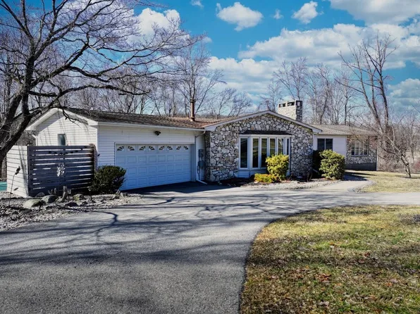 1319 E Mombasha Road, Monroe, NY 10950