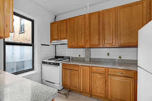 Rented by Douglas Elliman | media 37