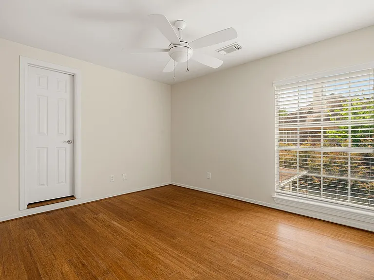 14207 Woodville Gardens Dr — Photo 29
