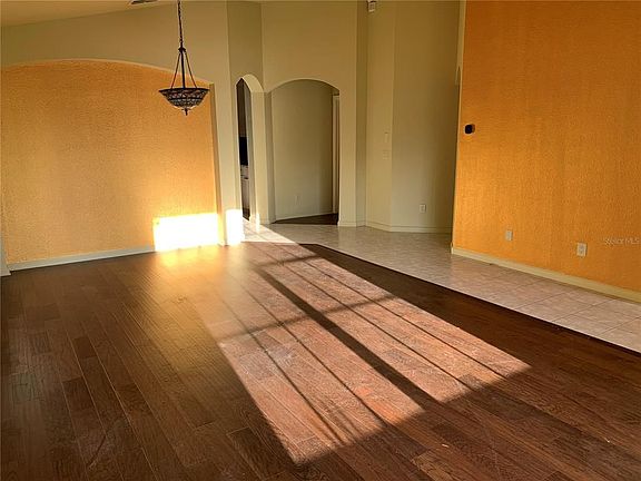 4th image of 2806 Maguire Dr