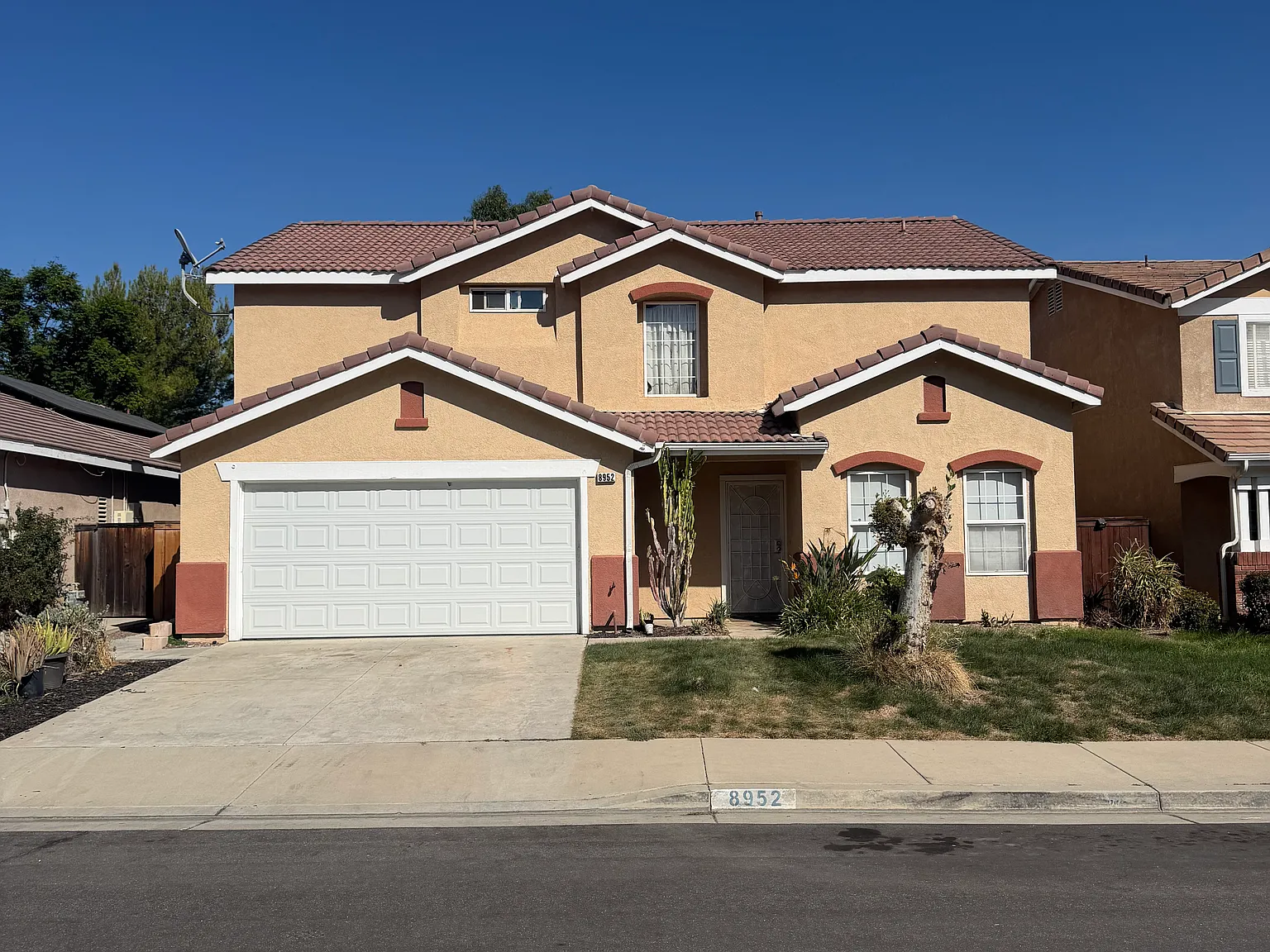 4 bed, 2.5 bath, 2156 sqft, $3,400 — Photo 1
