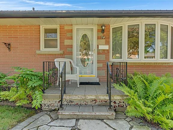 4th image of 94 Ottawa Cres