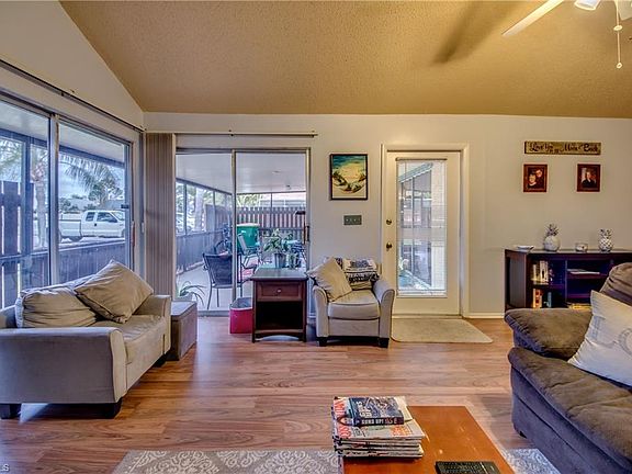 5th image of 15475 Crystal Lake Dr