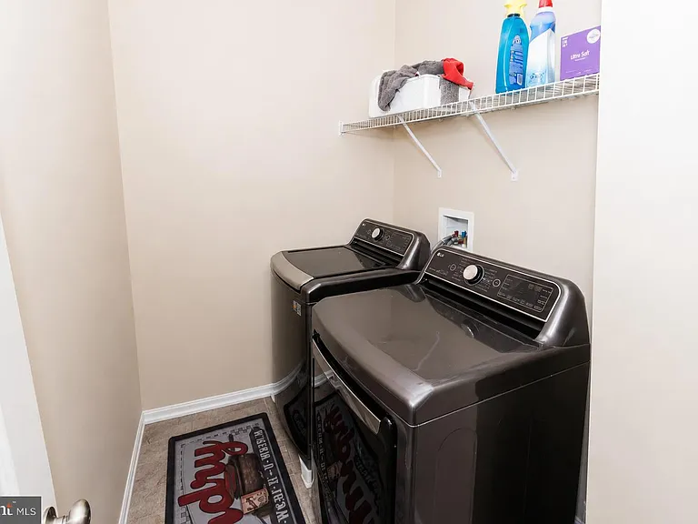9203 Rice Ave — Photo 36