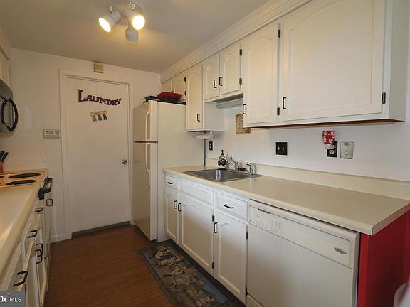 5th image of 1501 Kensington Dr