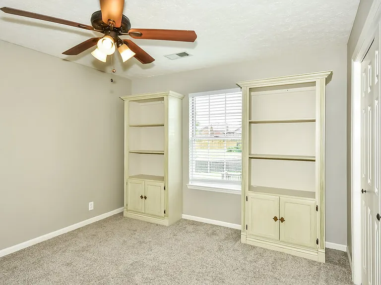 142 S Birchwood Dr — Photo 17