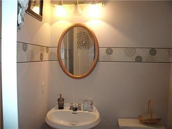 2nd image of 509 NE Emerald Dr