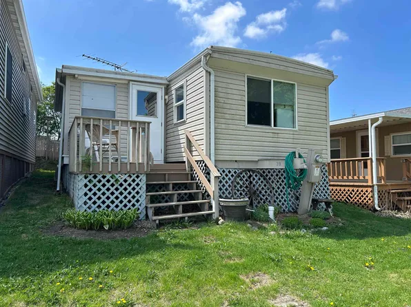 N2755 Welk Rd, Markesan, WI 53946