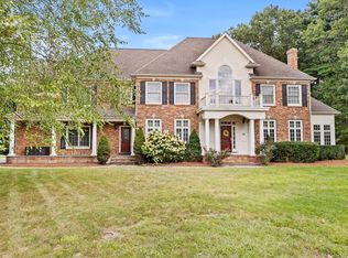 21 Crosswoods Path, Walpole, MA 02081