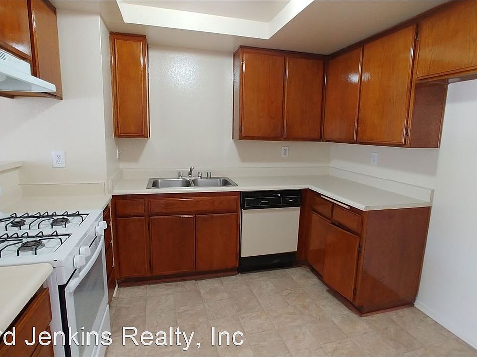1st image of 13628 Kornblum Ave APT 13