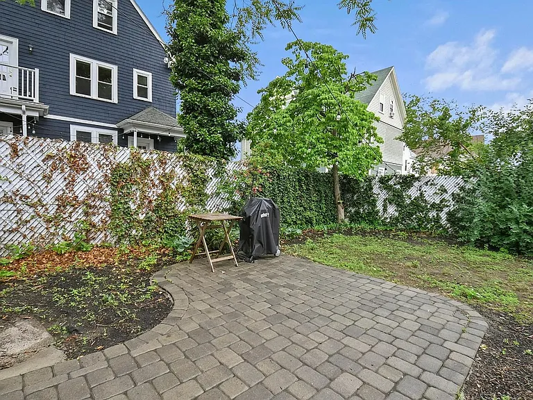 8 Greenleaf Ave — Photo 8