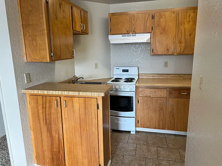 4902 Valley East Blvd #B — Photo 4