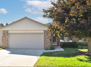 275 Whisper Ln, Kewaskum, WI 53040