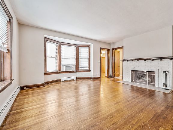 4th image of 1660 2nd St #1