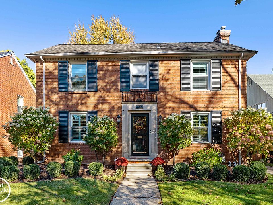 1st image of 352 McKinley Ave