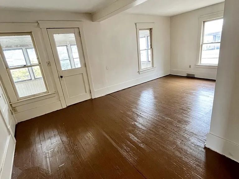 590 Schiller Ave #2 — Photo 6