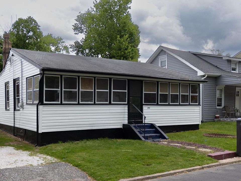 1st image of 213 W Lake Ave