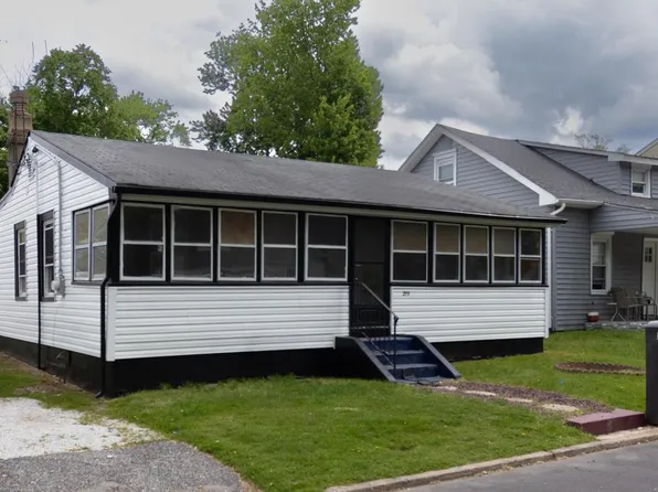213 W Lake Ave, Blackwood, NJ 08012