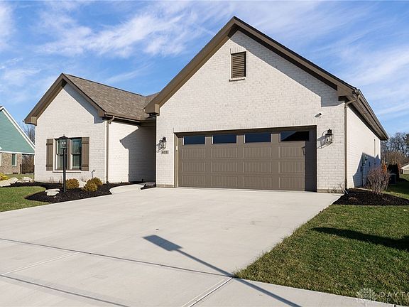 2nd image of 822 Pebble Pl