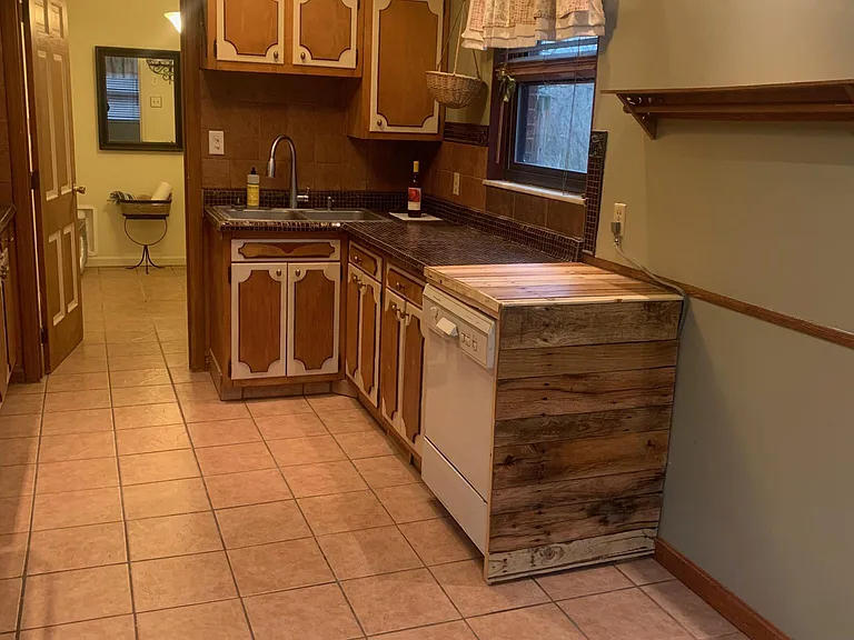 4675 Booth Rd #B — Photo 16