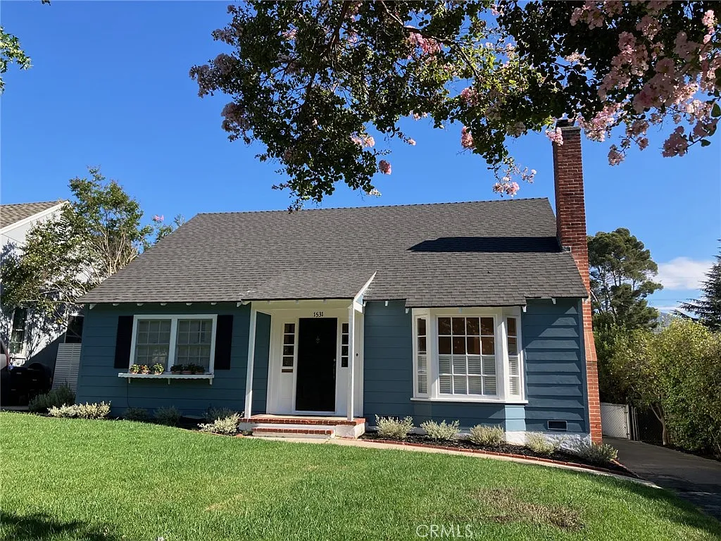 3 bed, 1408 sqft, $4,900 — Photo 1