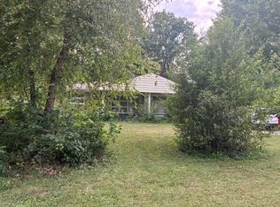 306 N 3rd St, Trimble, MO 64492