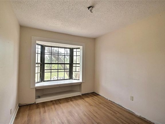 4th image of 323 Ormond Meadows Dr APT C